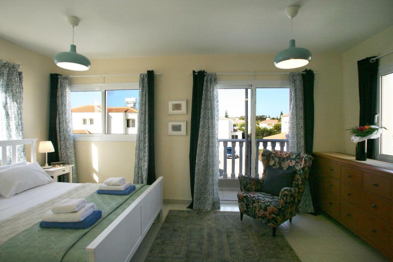 Villa Carmel Айя Напа Екстериор снимка